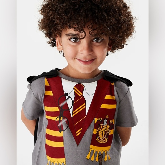 New Harry Potter License Character Cape T-shirt - Picture 4 of 9